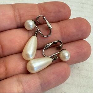 Vintage RICHELIEU Faux Pearl Dangle Clip-On Earrings Lucite Silver Tone Classic